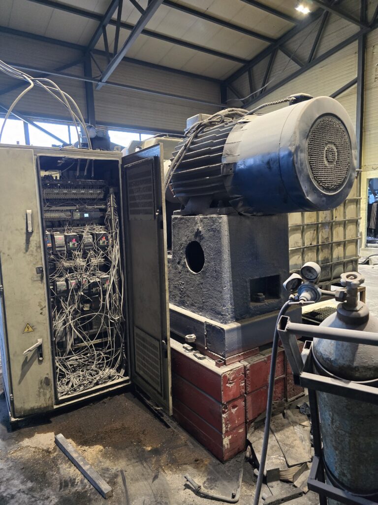 двигатель каландра и шкаф